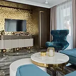 Glamour In *